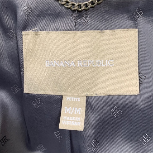 Banana Republic Classic Trench Coat - Picture 10 of 17